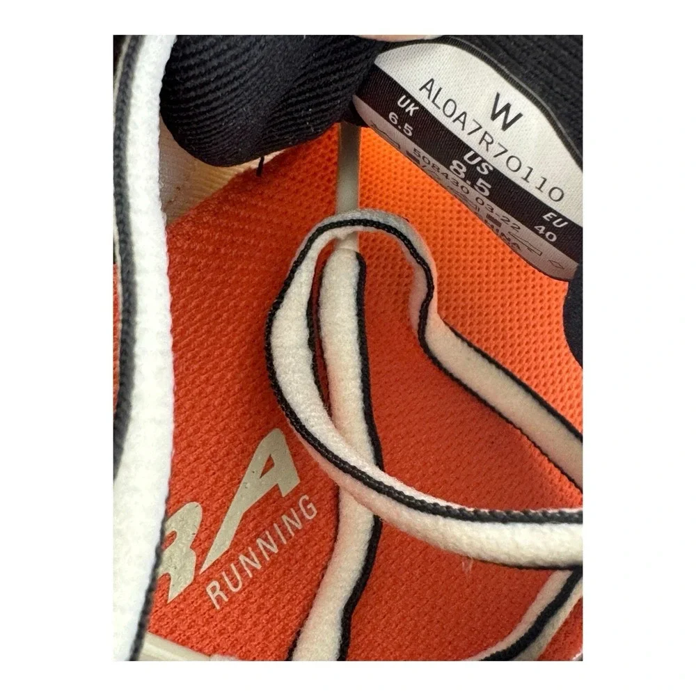 Altra Provision 7 Women Size 8.5 No Box